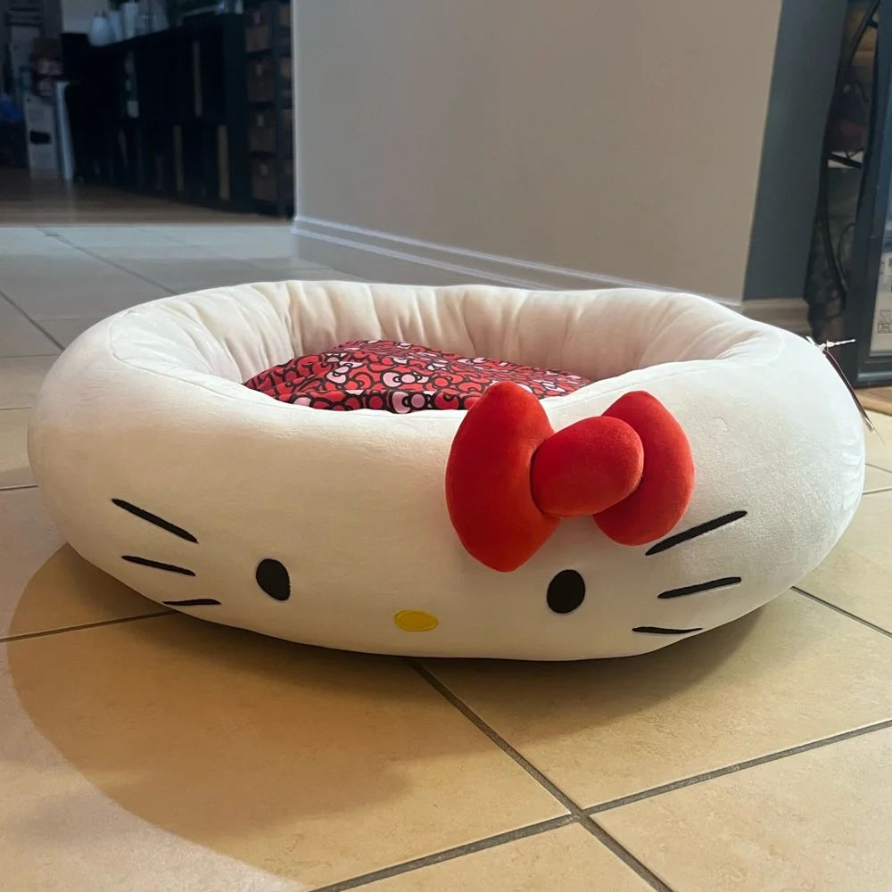 ⚡️Hello Kitty by Sanrio Dog Bed - Small
